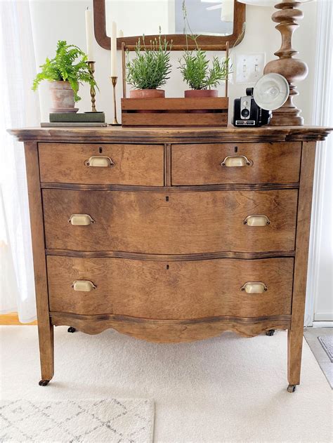 A Beginner's Guide To Refinishing Vintage Furniture - Midwest Life and ...