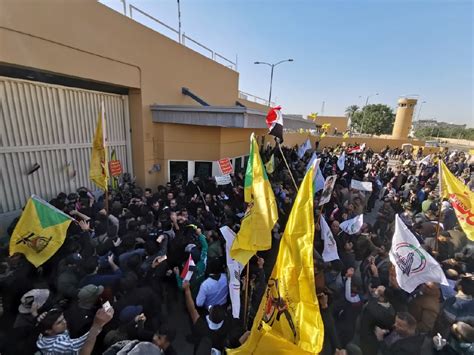 Iraqi protesters force US embassy staff to flee in Baghdad