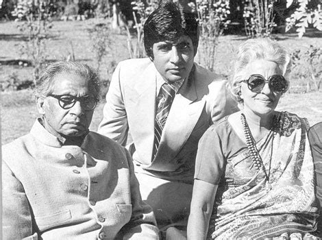 Amitabh Bachchan Family Photos,Pictures | Celebrity profiles