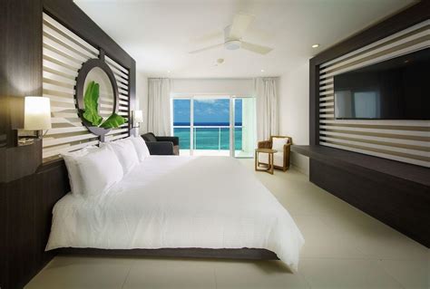 S Hotel Jamaica in Montego Bay - Room Deals, Photos & Reviews