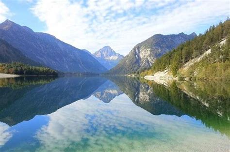 10 Beautiful Lakes In Austria For An Exotic Europe Vacay