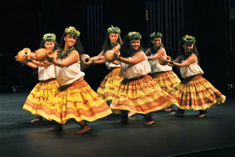 Hawaiian Dance Forms - hawaiinuibrewing