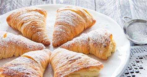 Sfogliatelle {Authentic Recipe Step By Step} - Italian Recipe Book