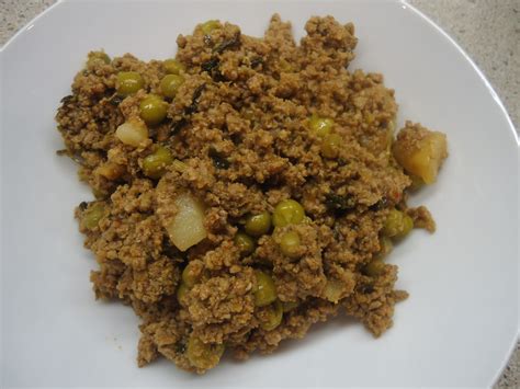 This Muslim Girl Bakes: Keema - Lamb Mince Curry