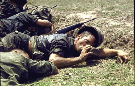 20 Harrowing Pictures From The Front Lines Of Vietnam