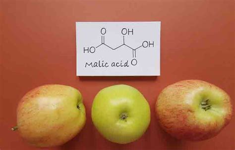 Malic Acid Benefits, Dosage, Foods Rich In It, & Side Effects