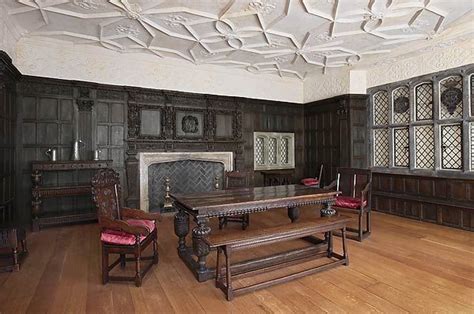 An Elizabethan interior that cries out for plush chintz sofas and ...