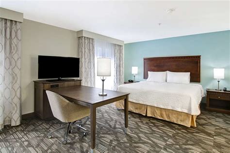 Hampton Inn & Suites by Hilton Saint John (C̶$̶1̶1̶2̶) C$100 - UPDATED ...