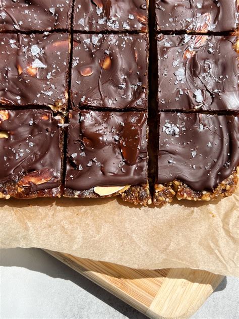 Dark Chocolate Date & Nut Bars - Something Nutritious