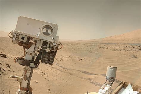 NASA's Curiosity Rover Snaps Wide-Angle Selfie on Mars - NBC News