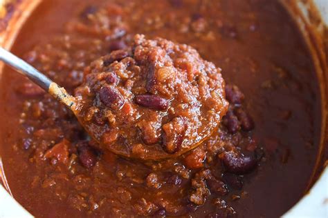 Classic Slow Cooker Chili Recipe | Mel's Kitchen Cafe