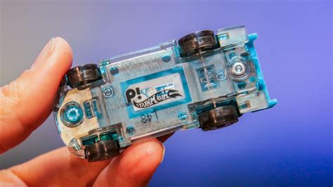 Hot Wheels ID leaps into new playsets, lowers price - CNET