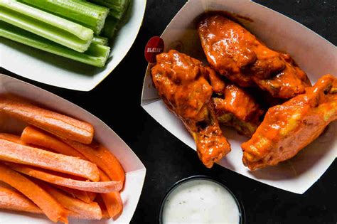 Best Buffalo Wild Wing Sauces and Wing Flavors, Ranked by Wildness ...