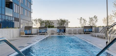 Best Rooftop Pools In Chicago For A Daycation | 2024 Guide