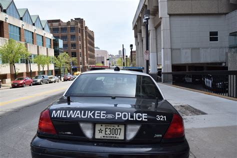 Milwaukee Police Chief: Officer Killed In Crash, Speeding Driver ...