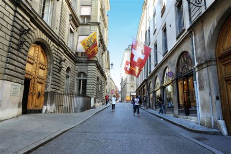 Explore Geneva's Charm: Old Town Walking Tour Map