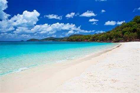 Lonely beach at Whitehaven Beach Whitsundays Queensland, Australia.