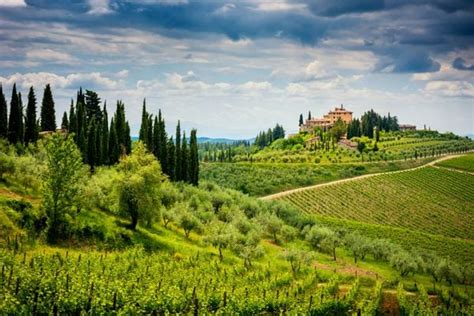 7 of the Best Hikes in Tuscany | A Guide to Hiking in Tuscany