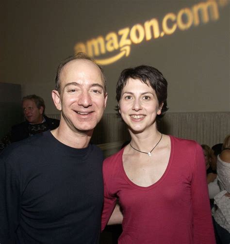 Jeff Bezos and his wife splitting after 25 years * Smart2buy