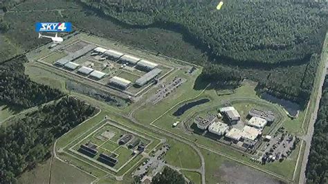 4 prisoners hospitalized after violence breaks out at Columbia Correctional