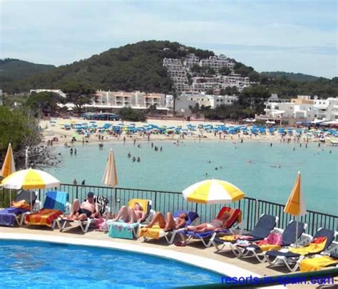 Cala Llonga Hotels Map & Cala Llonga Apartments Map, description ...