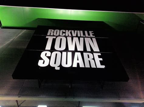 Rockville Nights: Rockville Town Square now offering 2 hours free ...