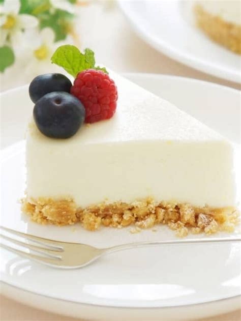 Must Try Unique Polish Cheesecake With Sour Cream Topping - Cheesecakes ...