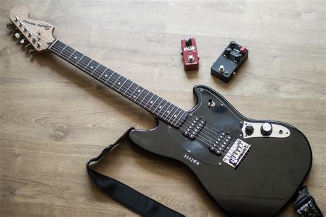 My trusty Squier bullet mustang : r/offset