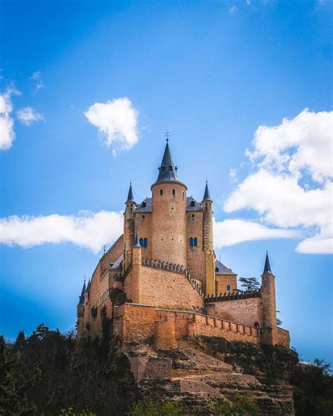 Alcazar de Segovia - The Walt Disney Castle in Segovia, Spain