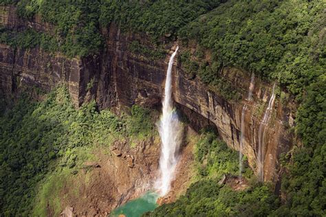 7 Mesmerizing Waterfalls of Cherrapunji, Meghalaya