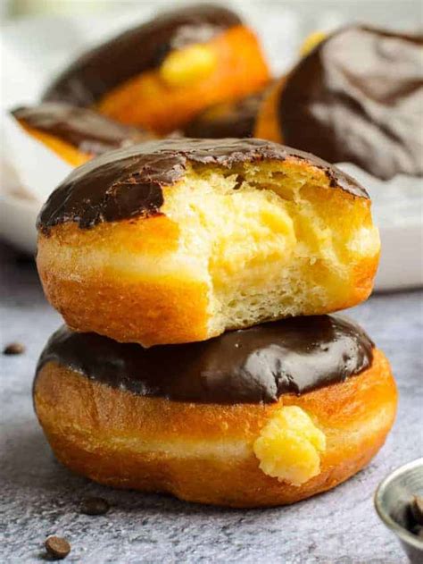 Boston Cream Pie Donuts - Easy Dessert Recipes