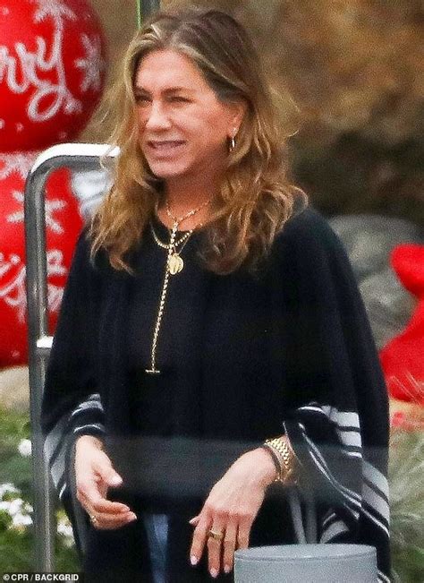 Jennifer Aniston jets back with her A-list pals after annual New Year's ...