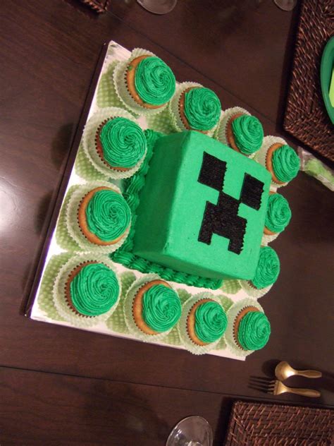 Minecraft Creeper - CakeCentral.com