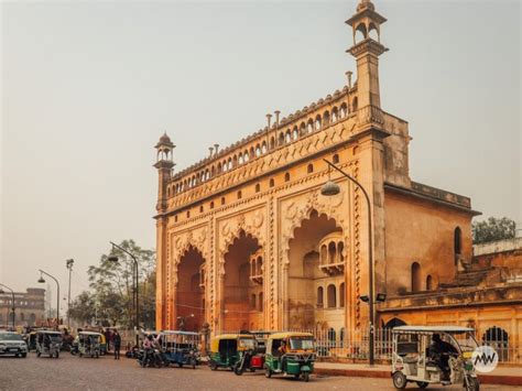 Bada Imambara Lucknow: The Ultimate Travel Guide (2022)