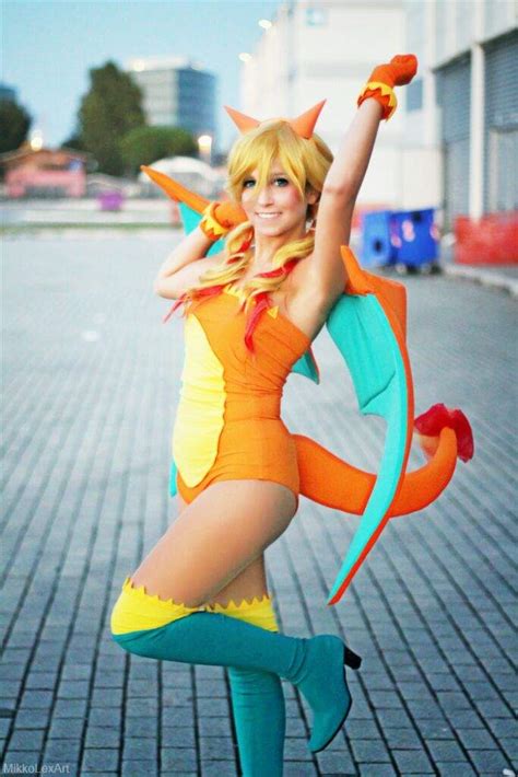 Charizard gijinka | Cosplay Amino