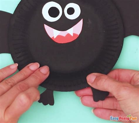 Paper Plate Bat - Easy Peasy and Fun