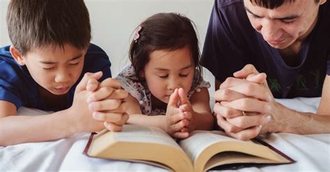 5 Powerful Prayers For Family When You're Struggling