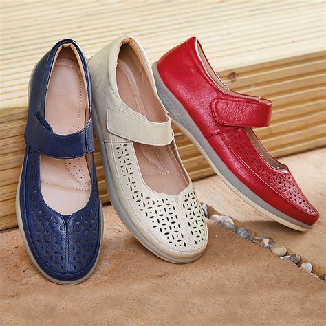 Womens Mary Jane Shoes with elasticated over-foot insert.