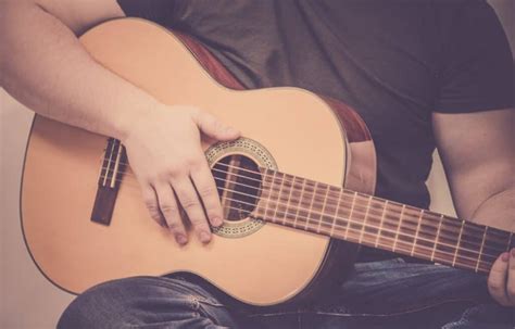 The 25 Best Rock Songs for Acoustic Guitar (With Chords & Tabs ...