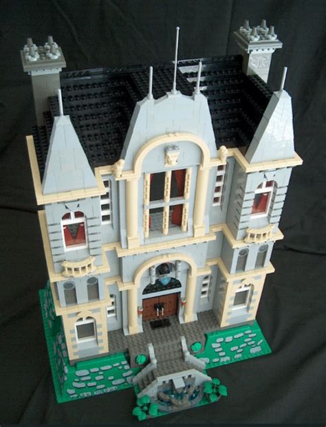 Brick Town Talk: Wayne Manor - LEGO Town, Architecture, Building Tips ...