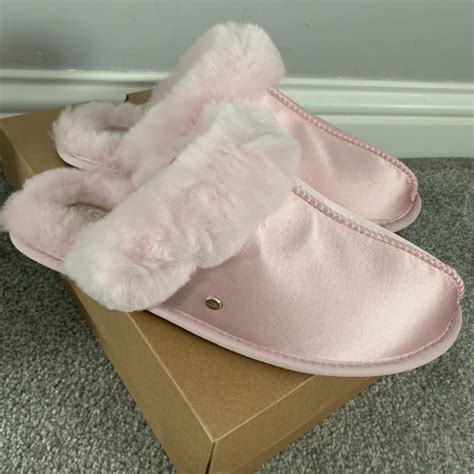 UGG Women's Pink Slippers | Depop