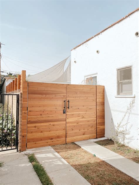 DIY: How To Build a Modern Wood Gate — Blanco Bungalow