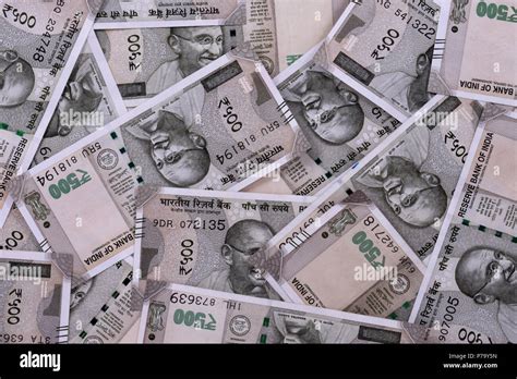 500 rupee note hi-res stock photography and images - Alamy