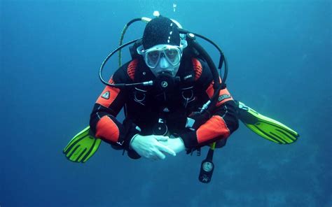 Underwater Breathing Device – A Detailed Information You Should Know