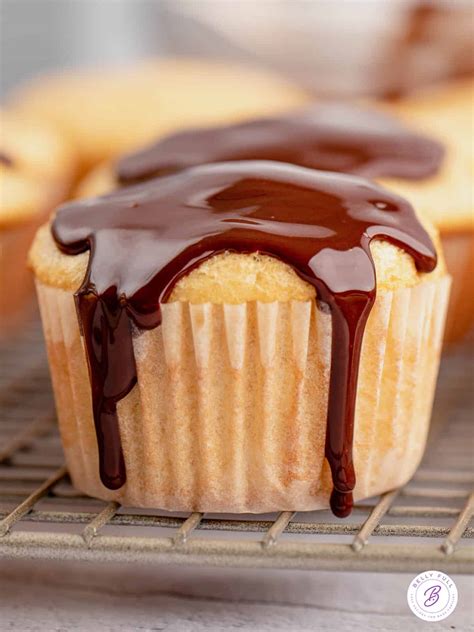 Boston Cream Pie Cupcakes Recipe - Belly Full