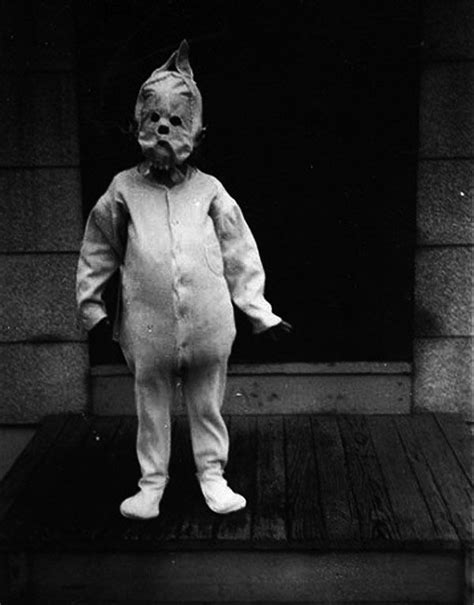 These Old Timey Costumes Will Creep You Out in 2020 | Creepy vintage ...