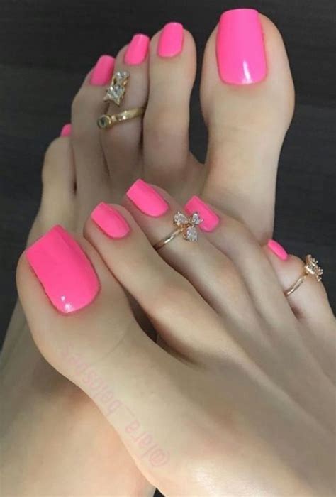 uww such long devilish toes amazing Frensh Nails, Pink Toe Nails, Toe ...