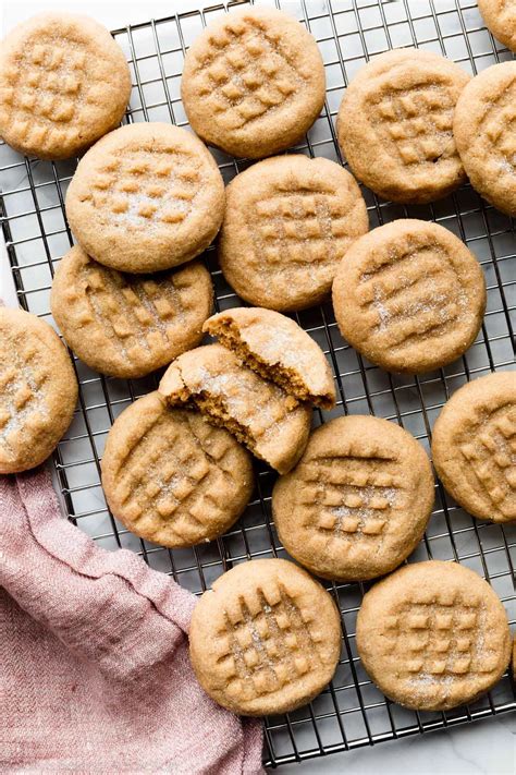 Soft & Thick Peanut Butter Cookies | LizaV | Copy Me That