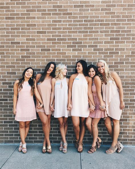 Pin by Olivia Owczarzak on Love | Sorority outfits, Sorority ...