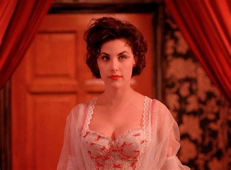 Pin by Robyn Aitken on Fire Walk with Me | Audrey horne, Twin peaks ...